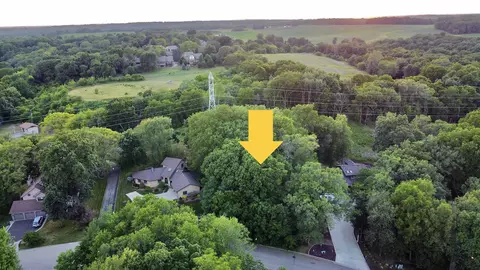 1603 Winchester Pl, Janesville, WI 53548