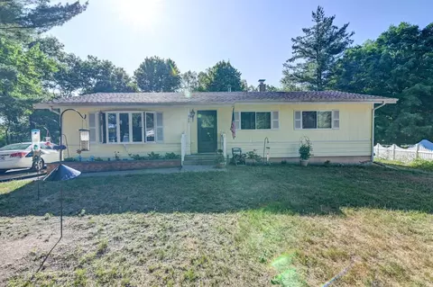 151 Circle Dr, Lyndon Station, WI 53944