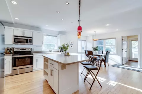 515 S Shore Dr, Madison, WI 53715