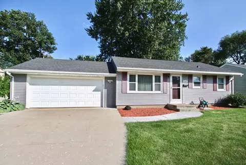 923 Wolcott St, Janesville, WI 53546