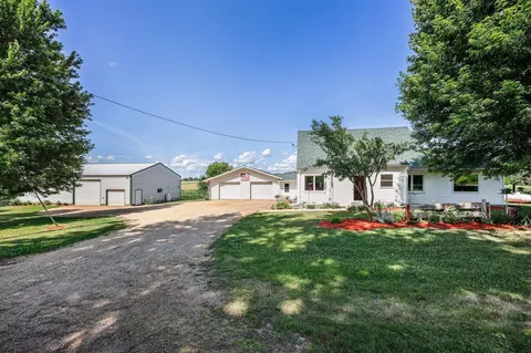 32342 Eagle Cave Dr, Blue River, WI 53518