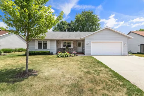 910 N Perry Pkwy, Oregon, WI 53575