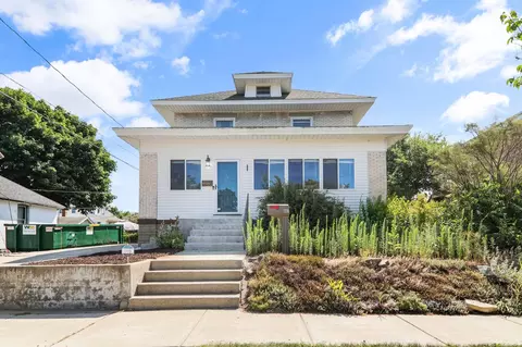 807 Cass St, Portage, WI 53901