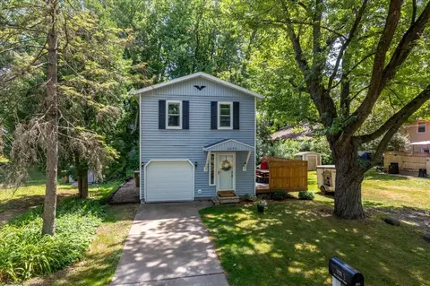 2033 Frazer Pl, Madison, WI 53713