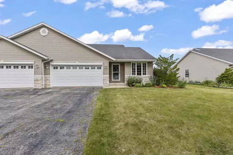 631 Patricia St, Elkhorn, WI 53121