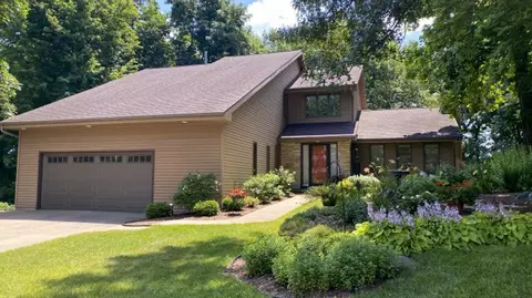 728 Pleasant Oak Dr, Oregon, WI 53575