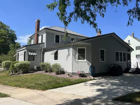 1102 Racine St, Janesville, WI 53545