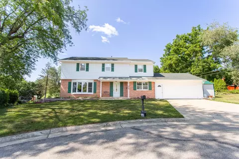 1910 Blackhawk Ct, Monroe, WI 53566