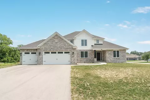 13901 Bradley Dr, Roscoe, IL 61073