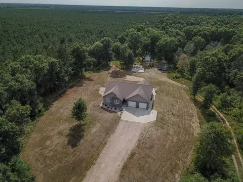 n14305 17th Avenue North, Necedah, WI 54646
