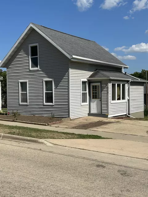 312 5th Ave, New Glarus, WI 53574
