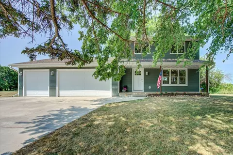 5555 Oak Park Rd, Marshall, WI 53559