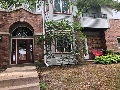 2221 Luann Ln #4, Madison, WI 53713
