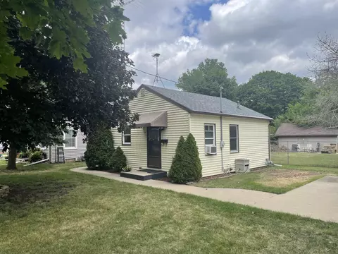 1007 Johnson St, Beloit, WI 53511