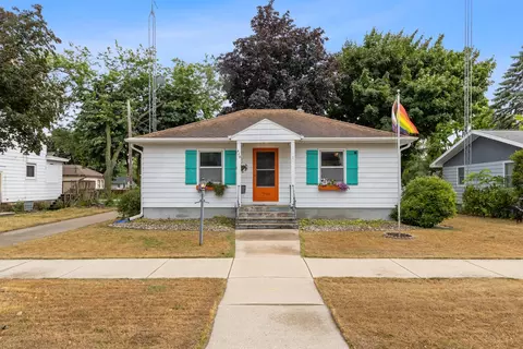410 W Burns St, Portage, WI 53901