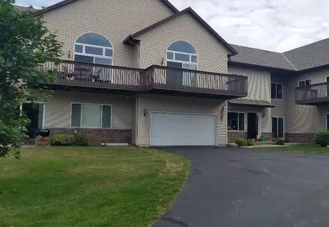 734 Cherokee Path, Lake Mills, WI 53551
