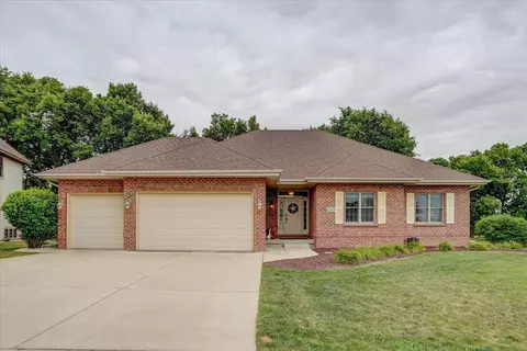 2013 Foggy Mountain Pass, Waunakee, WI 53597