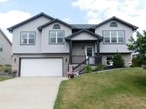 4325 Crested Owl Ln, Madison, WI 53718
