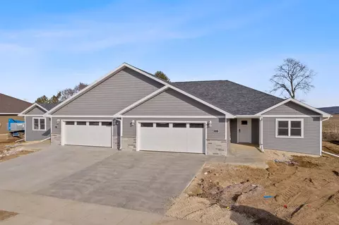 824 Roosevelt St, Baraboo, WI 53913