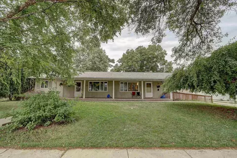 6325-6327 Alison Ln, Madison, WI 53711