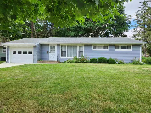 1407 26th Ave, Monroe, WI 53566