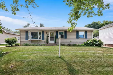 345 Cherry St, Evansville, WI 53536