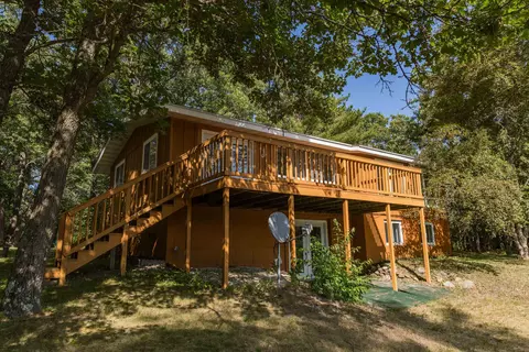 177 Elk Ave, Oxford, WI 53952