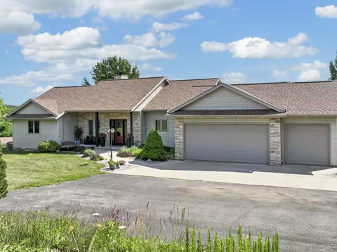 w5253 Highland Drive, New Glarus, WI 53574