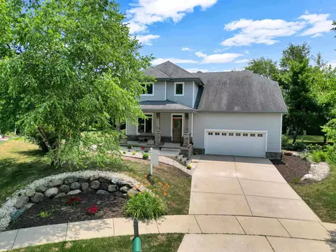 1019 Hillside Cir, Verona, WI 53593