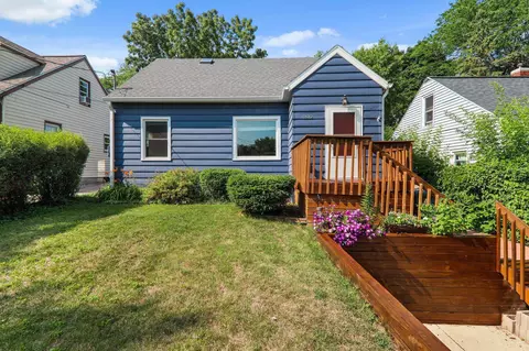 1810 Schlimgen Ave, Madison, WI 53704