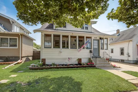 309 S Monroe St, Watertown, WI 53094