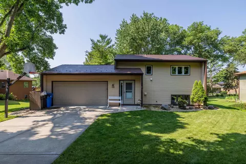 7409 Friendship Ln, Middleton, WI 53562