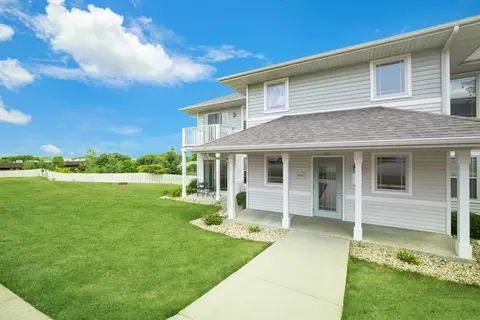 2836 Pleasant View Rd #201, Middleton, WI 53562
