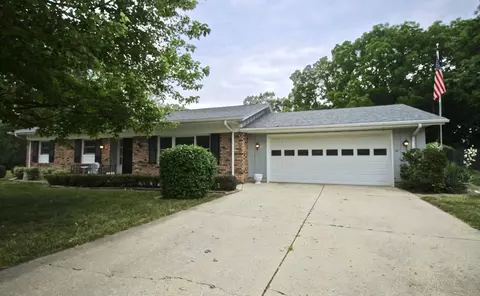 621 E Adventure Ct, Beloit, WI 53511