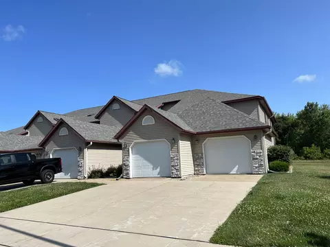 433 Eberlein Ct #4, Mauston, WI 53948