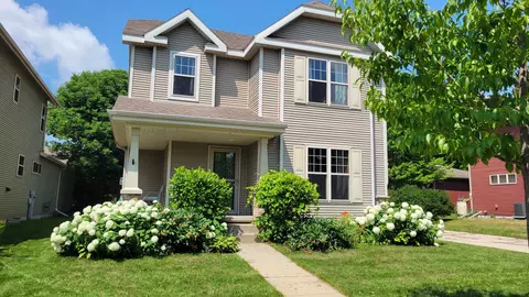 1600 Don Simon Dr, Sun Prairie, WI 53590