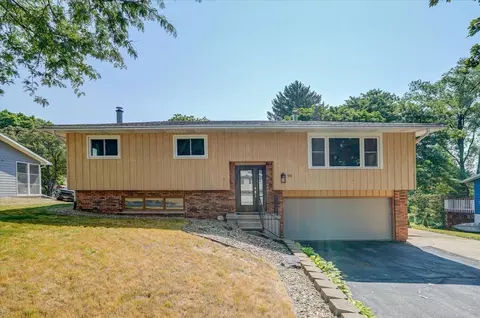 94 Strangeway Ave, Lodi, WI 53555
