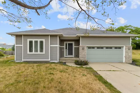 9 Bradbury Ct, Madison, WI 53719