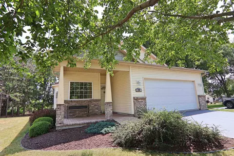 2990 Grove St #4, Beloit, WI 53511
