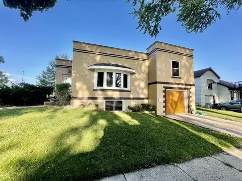 419 Pleasant St, Beaver Dam, WI 53916