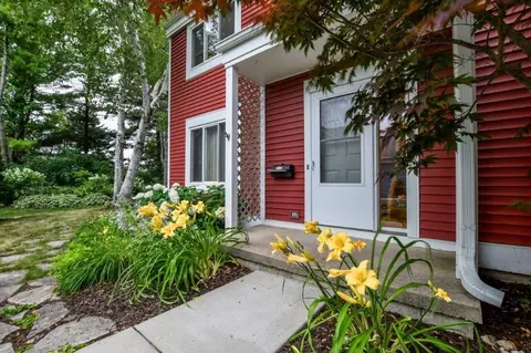 1 Mountain Ash Trl, Madison, WI 53717