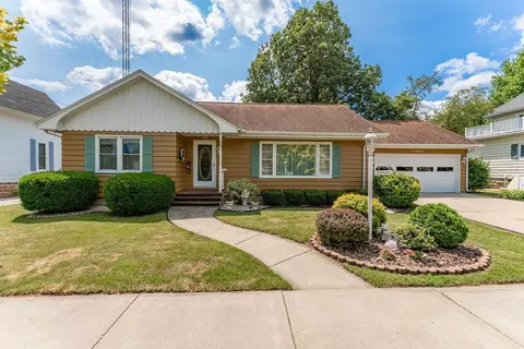 235 Clark St, Reedsburg, WI 53959