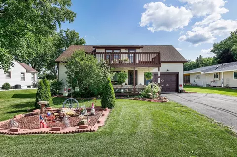 2954-2956 Thinnes St, Cross Plains, WI 53528