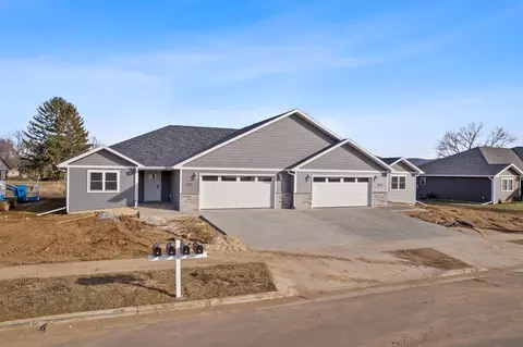 826 Roosevelt St, Baraboo, WI 53913