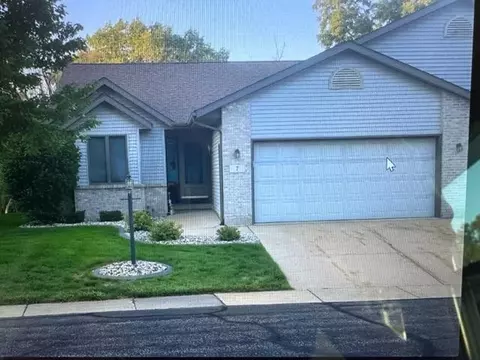 7 Village Homes Dr, Waunakee, WI 53597