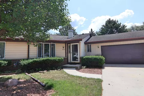 1614 Holly Dr #3, Janesville, WI 53546