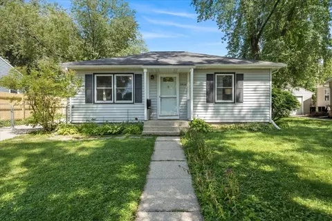 3818 Clover Ln, Madison, WI 53714