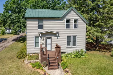 815 West St, Baraboo, WI 53913