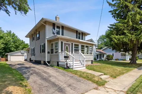 135 Johnson St, Oregon, WI 53575