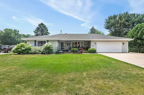 2426 Sauk Dr, Janesville, WI 53545